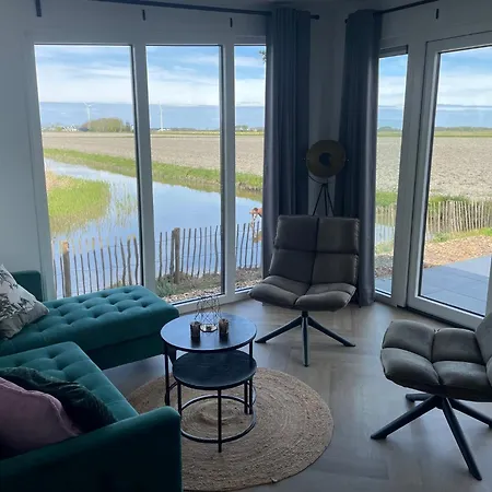 Vogelvrij, Woning Met Landelijk Uitzicht En Geheel Omheinde Tuin