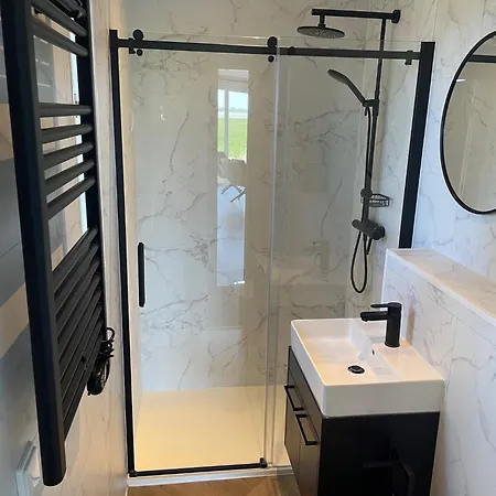 Vogelvrij, Woning Met Landelijk Uitzicht En Geheel Omheinde Tuin Burgerbrug