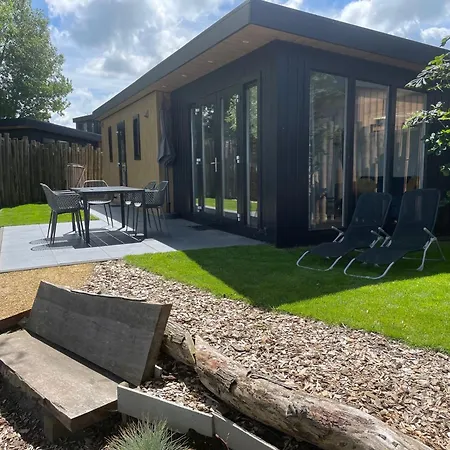 펜션 Vogelvrij, Vakantie Woningen Met Geheel Omheinde Tuin *