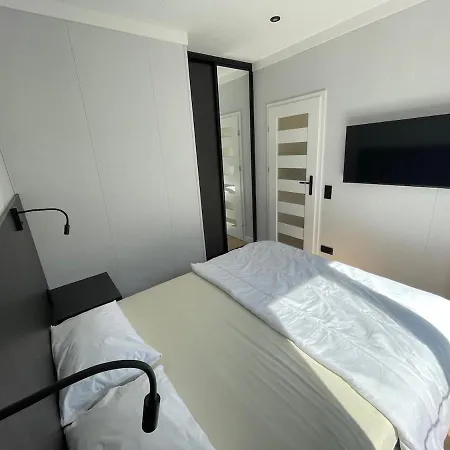Vogelvrij, Woningen Met Geheel Omheinde Tuin