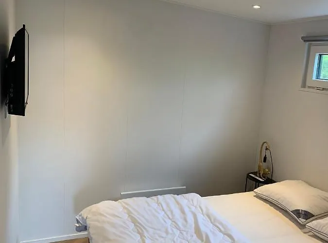 Vogelvrij, Vakantie Woningen Met Geheel Omheinde Tuin Burgerbrug