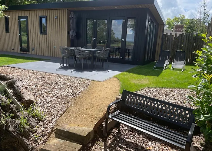 Vogelvrij, Vakantie Woningen Met Geheel Omheinde Tuin * Burgerbrug